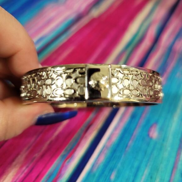 Coach Signature Kissing C's Bangle Bracelet - Picture 1 of 10